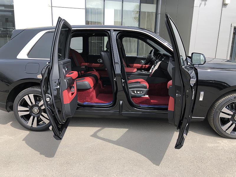 Rolls-Royce Cullinan  <br>Black Diamond 