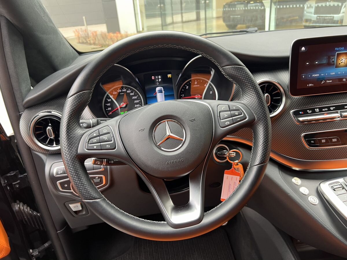 Rolls-Royce V-Класс, III (W447) Рестайлинг 2022 год <br>Черный