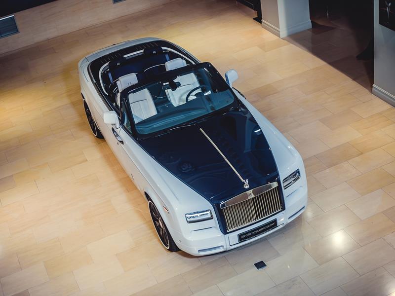 Rolls-Royce Phantom Drophead Coupe 2016 год <br>Arctic White 