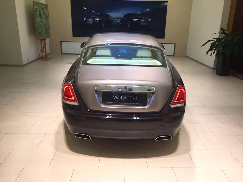 Rolls-Royce Wraith 2017 год <br>Smoky Quartz / Silver Sand 