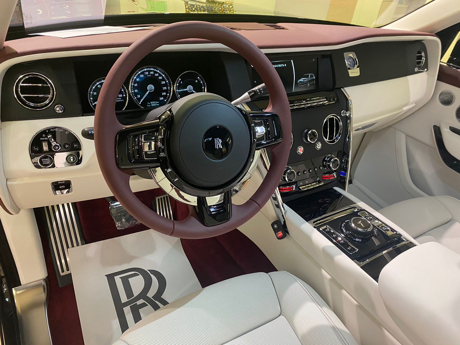 Rolls-Royce Cullinan  <br>Black Diamond 
