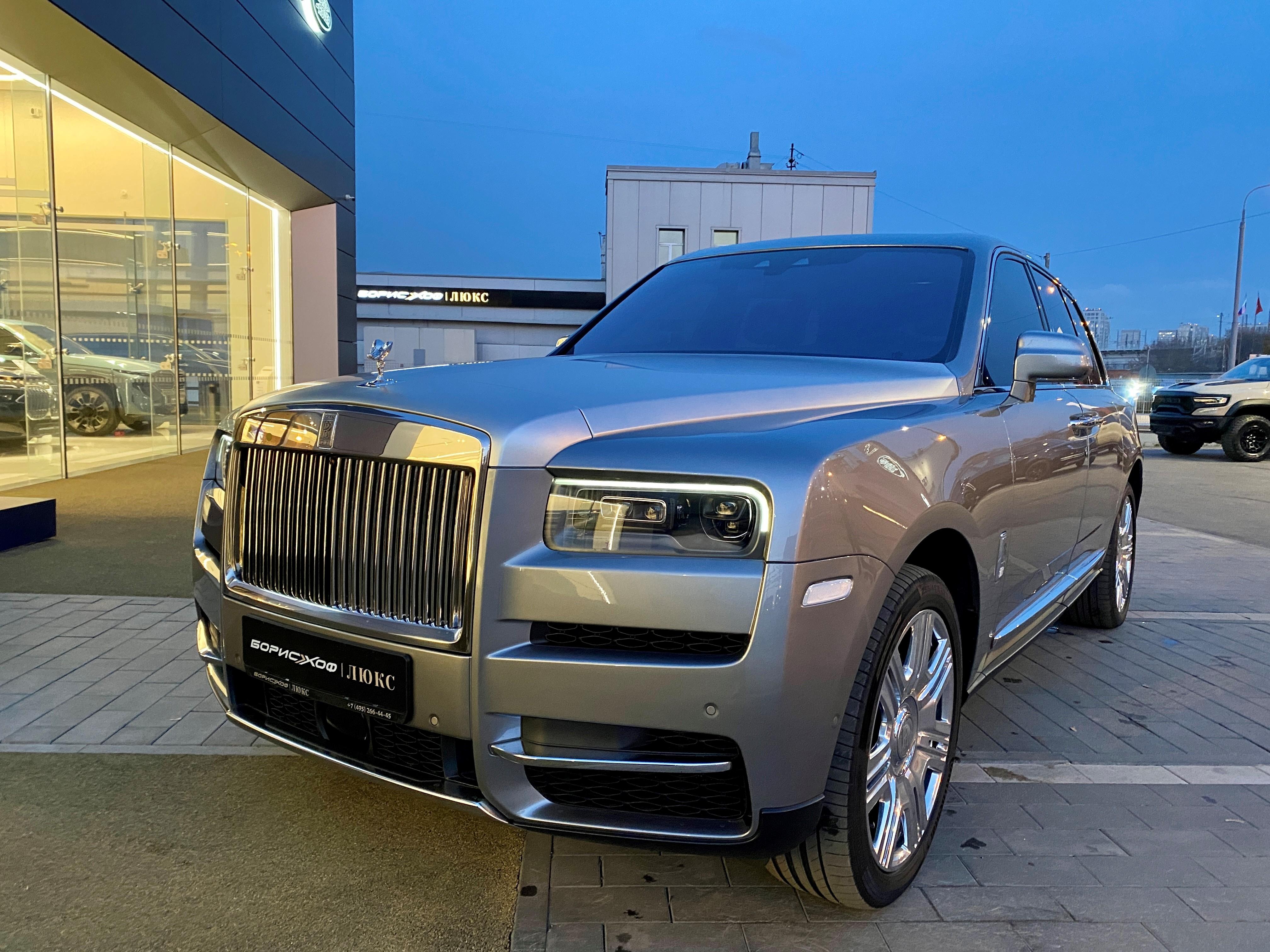 Rolls-Royce Cullinan 2022 год <br>Jubilee Silver 