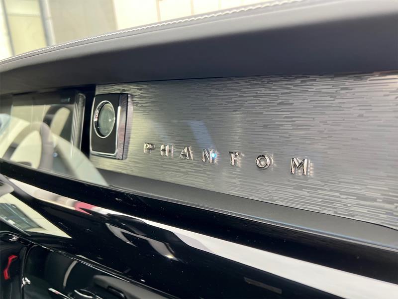 Rolls-Royce Phantom SWB 2018 год <br>Diamond Black / Jubilee Silver 