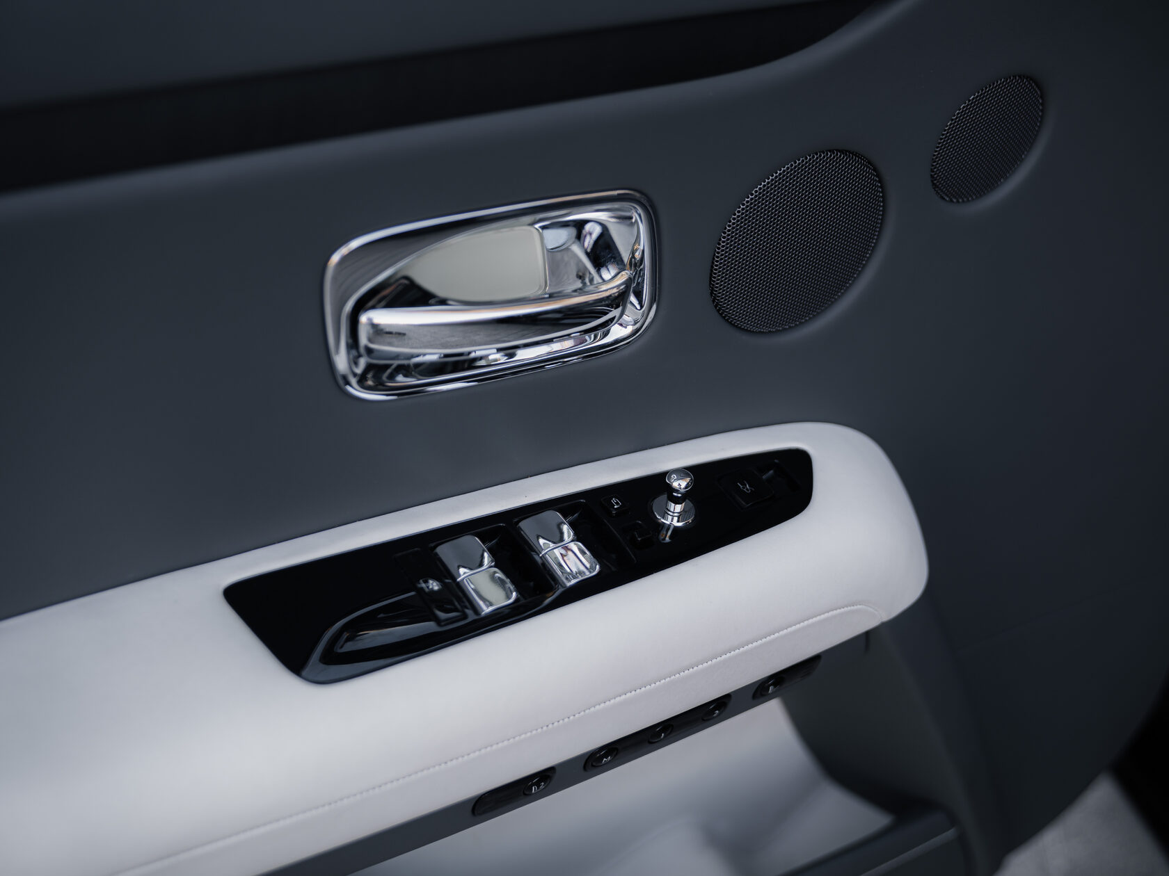 Rolls-Royce Ghost EXTENDED 2021 год <br>Graphite 