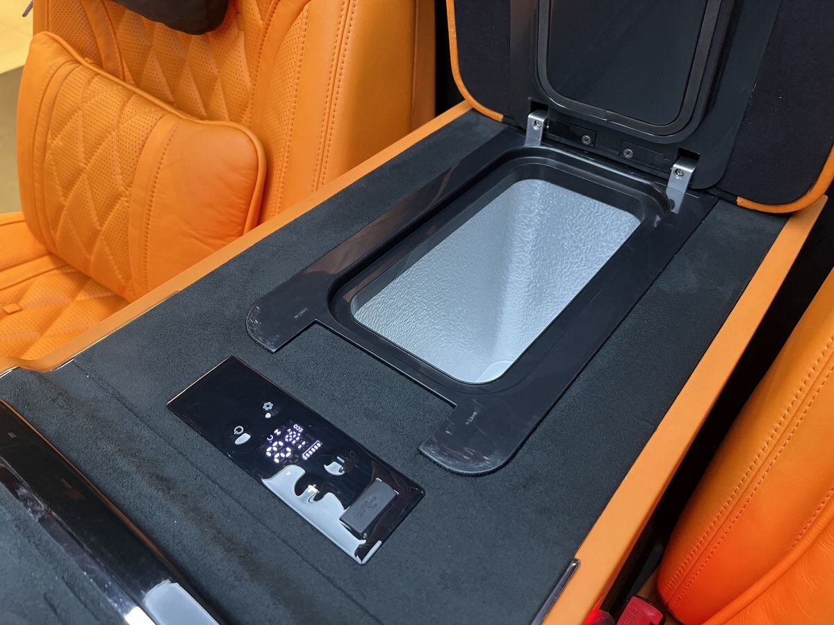 Rolls-Royce V-Класс, III (W447) Рестайлинг 2022 год <br>Черный