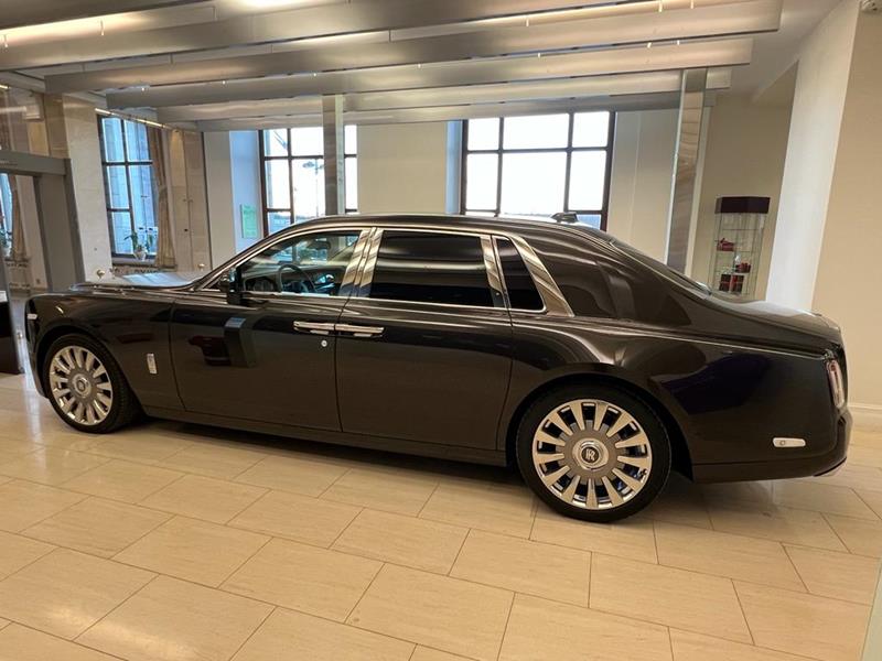 Rolls-Royce Phantom SWB 2018 год <br>Graphite 