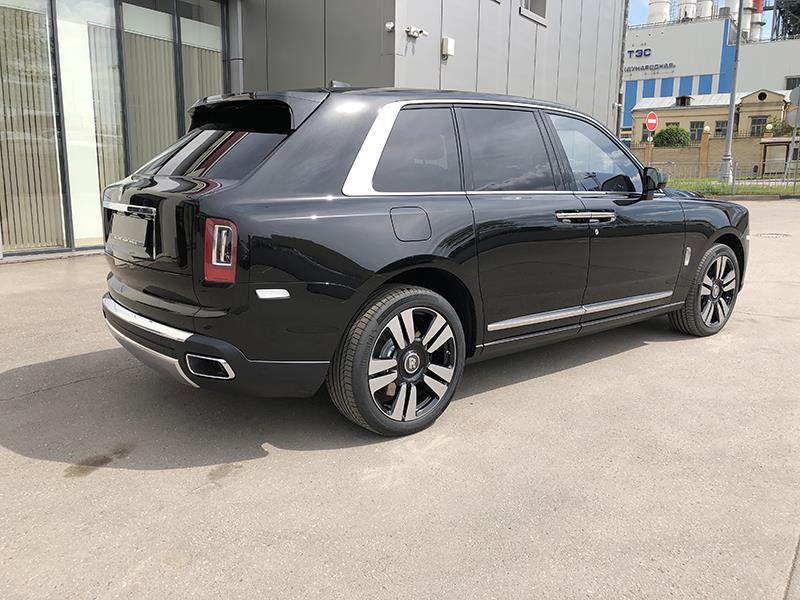 Rolls-Royce Cullinan  <br>Black Diamond 