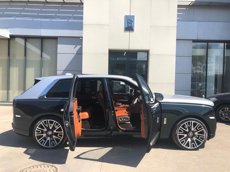 Rolls-Royce Cullinan 2020 год <br>Dark Emerald / Silver Matt 