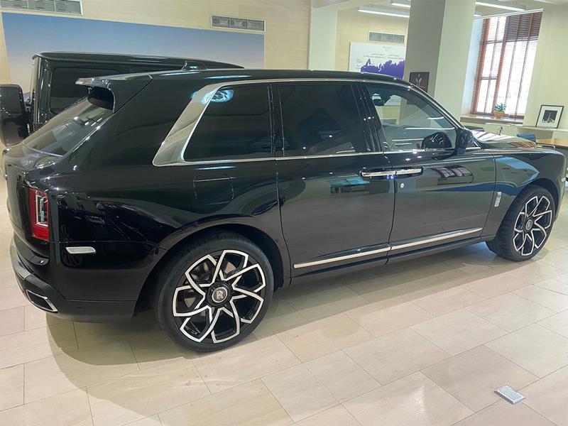 Rolls-Royce Cullinan 2019 год <br>Black Diamond 