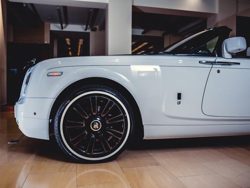 Rolls-Royce Phantom Drophead Coupe 2016 год <br>Arctic White 