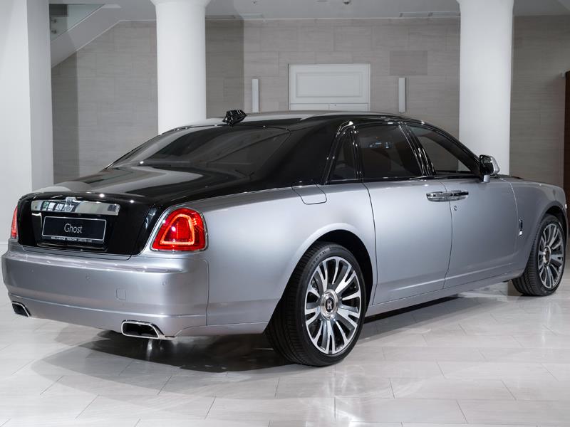 Rolls-Royce Ghost  <br>Jubilee Silver / Diamond Black 