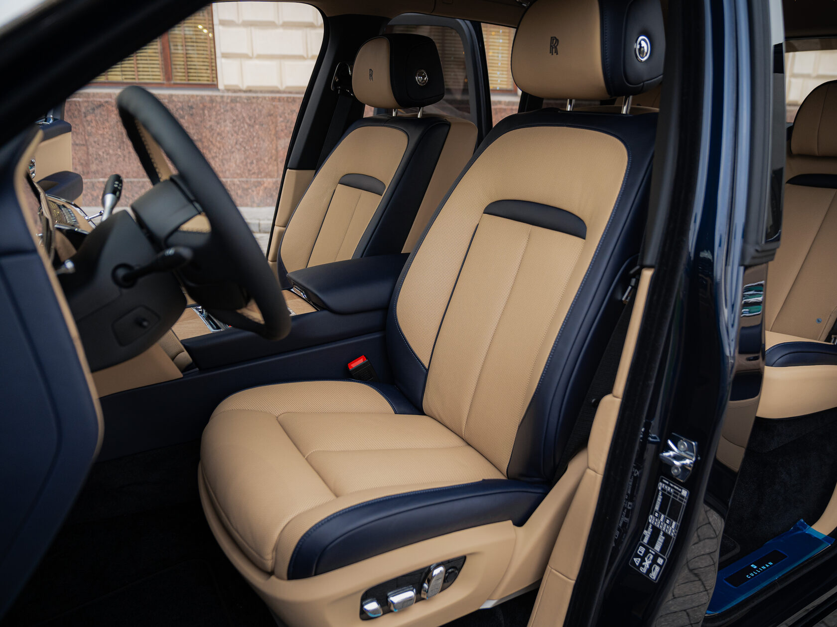 Rolls-Royce II Midnight Sapphire  <br>Midnight Sapphire 