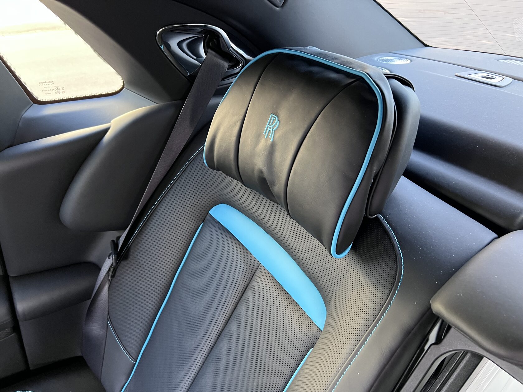 Rolls-Royce Ghost Black Badge by NOVITEC 2021 год <br>Черный Металлик Diamond Black 