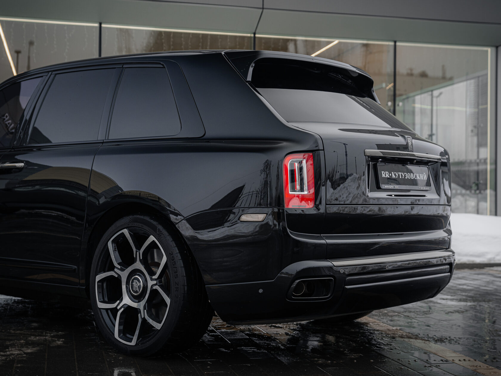 Rolls-Royce Cullinan Black Badge I 2025 год <br>Black Diamond 