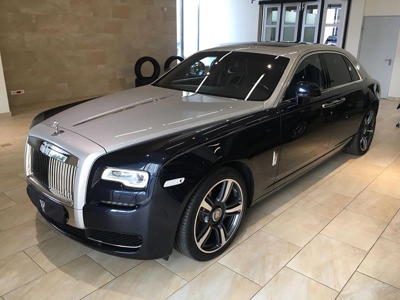 Rolls-Royce Ghost 2015 год <br>Midnight Sapphire / Silver 