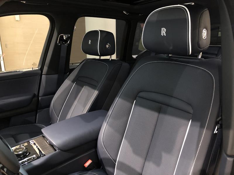 Rolls-Royce Cullinan  <br>Arctic White 