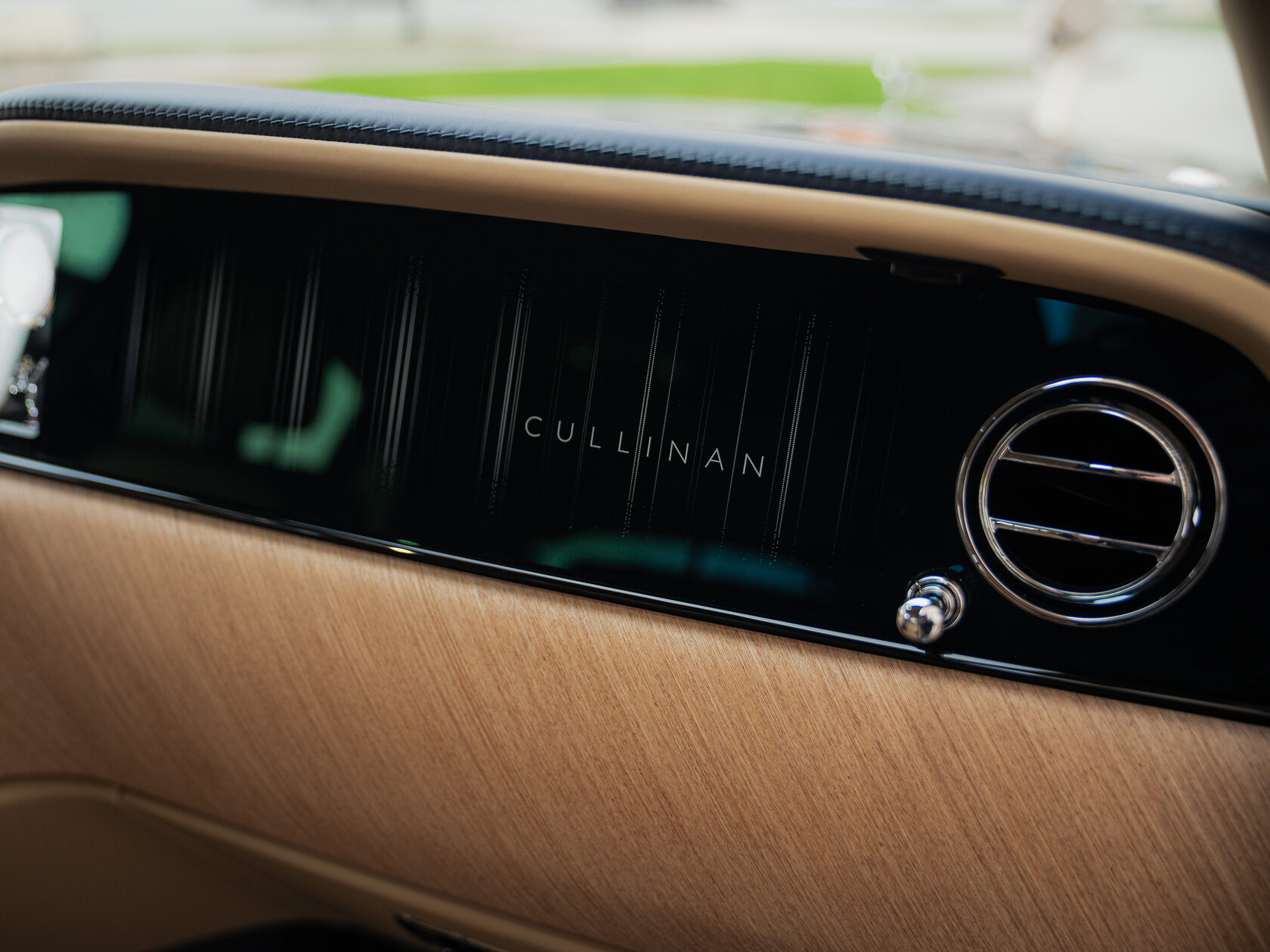 Rolls-Royce II Midnight Sapphire  <br>Midnight Sapphire 