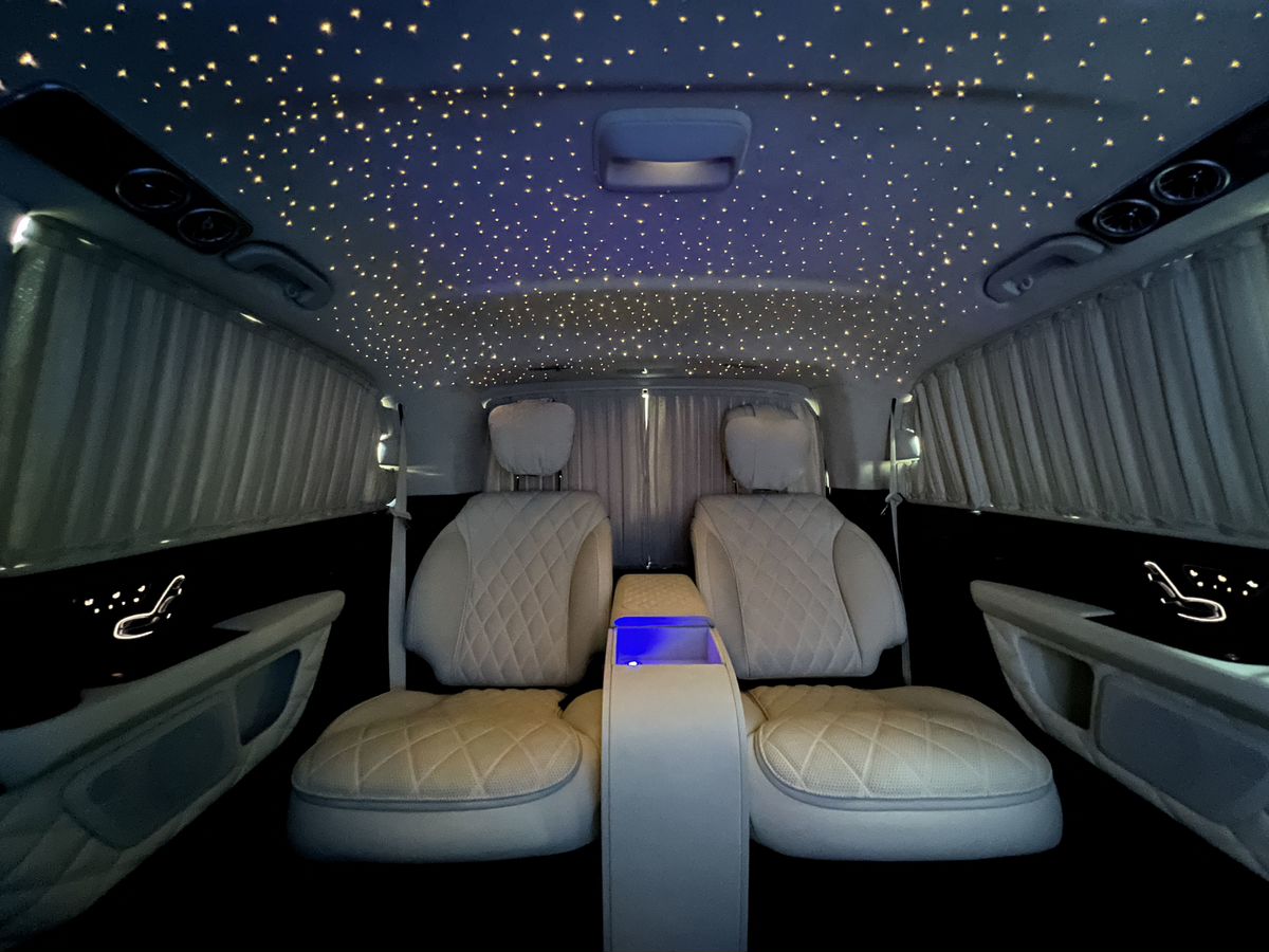 Rolls-Royce V-Класс  <br>Черный