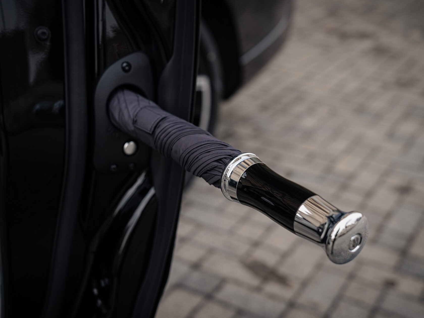 Rolls-Royce Cullinan Black Badge II  <br>Черный 