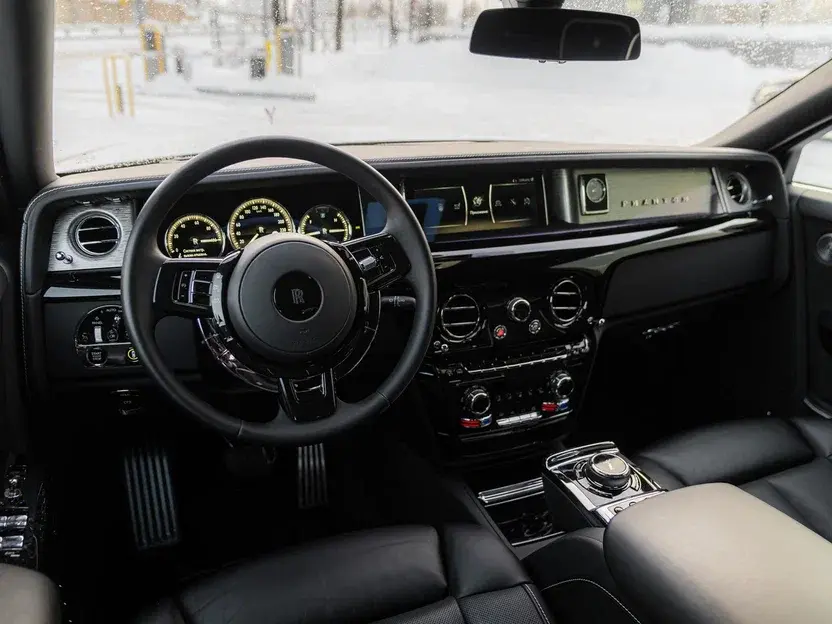 Rolls-Royce Phantom 2019 год <br>Black 