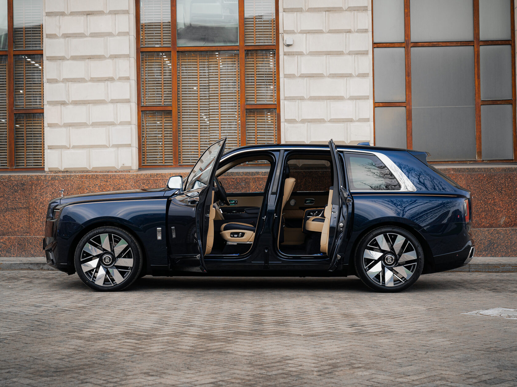 Rolls-Royce II Midnight Sapphire  <br>Midnight Sapphire 