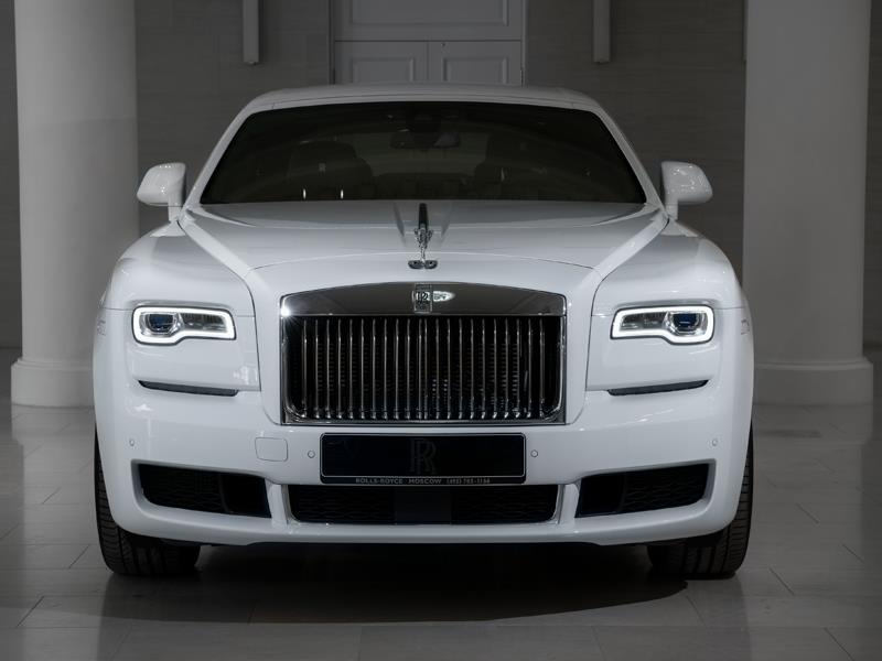 Rolls-Royce Ghost  <br>Arctic White 