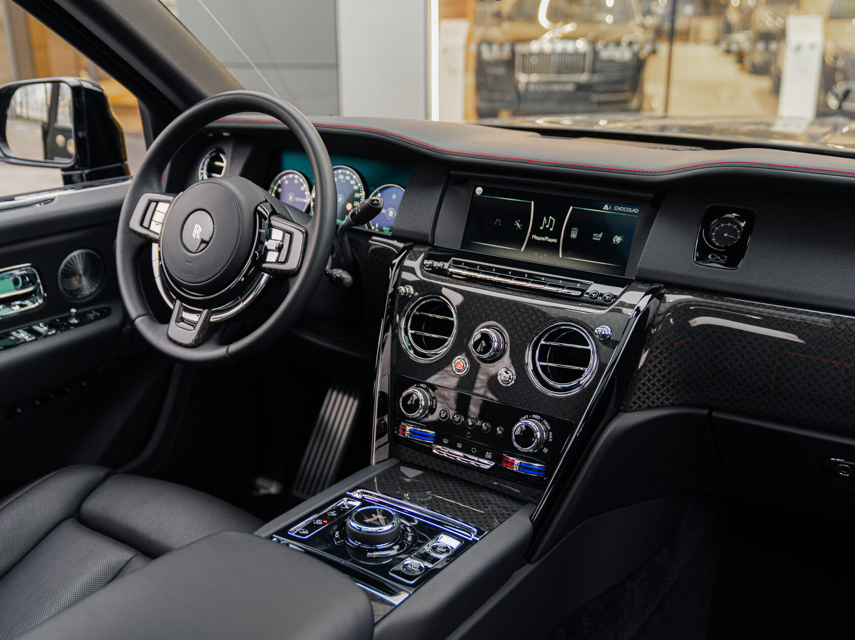 Rolls-Royce Cullinan Black Badge 2025 год <br>Black Diamond 