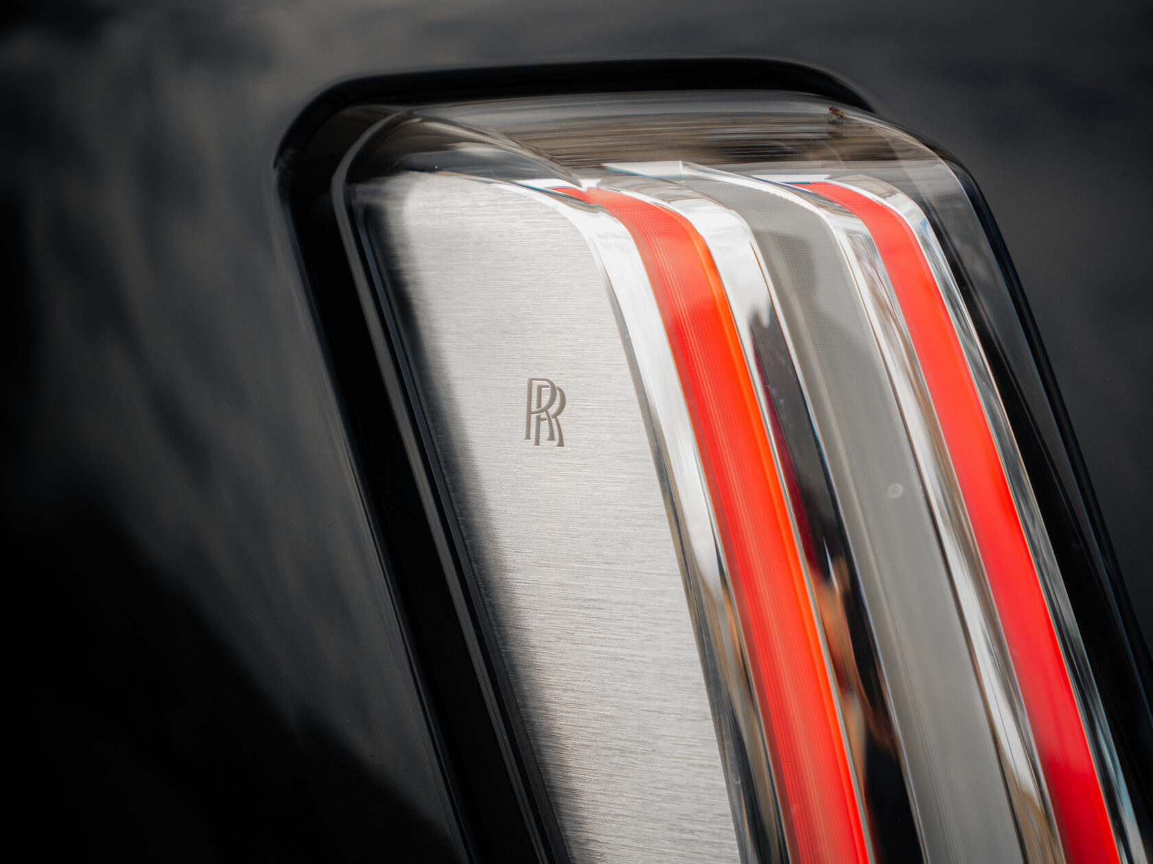 Rolls-Royce Spectre 2023 год <br>Black Diamond/ Черный