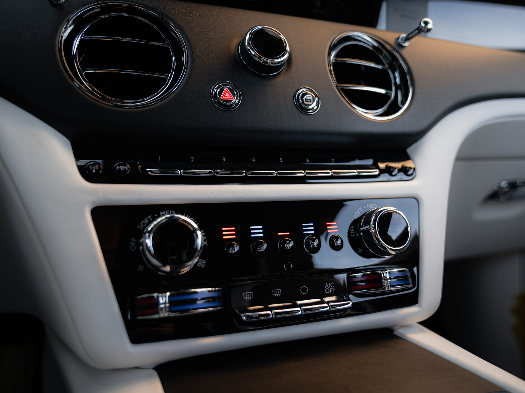 Rolls-Royce Spectre 2024 год <br>Midnight Sapphire 