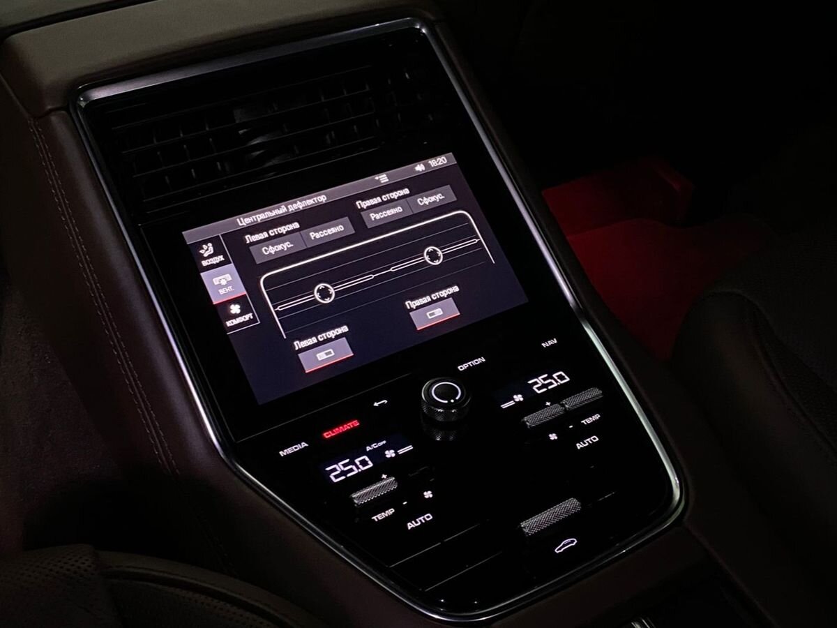 Rolls-Royce Panamera, II Рестайлинг 2021 год <br>Фиолетовый