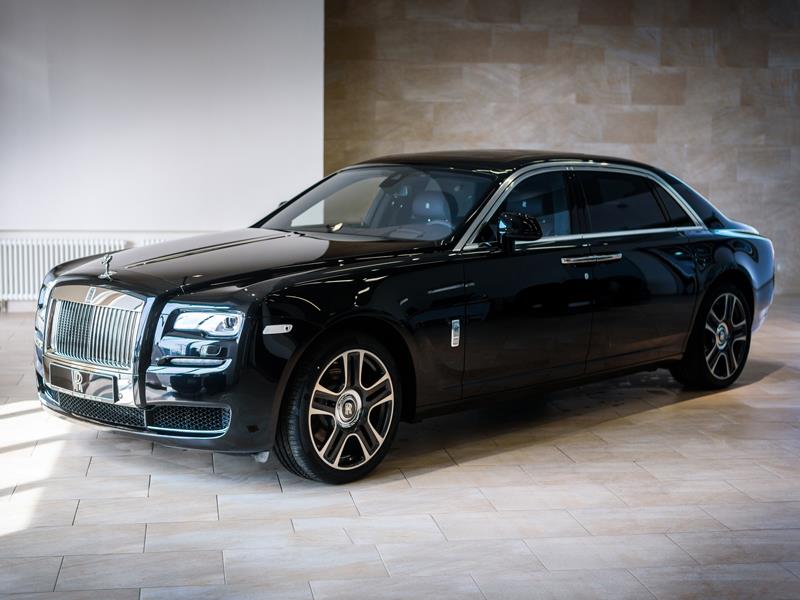 Rolls-Royce Ghost EWB  <br>Diamond Black 