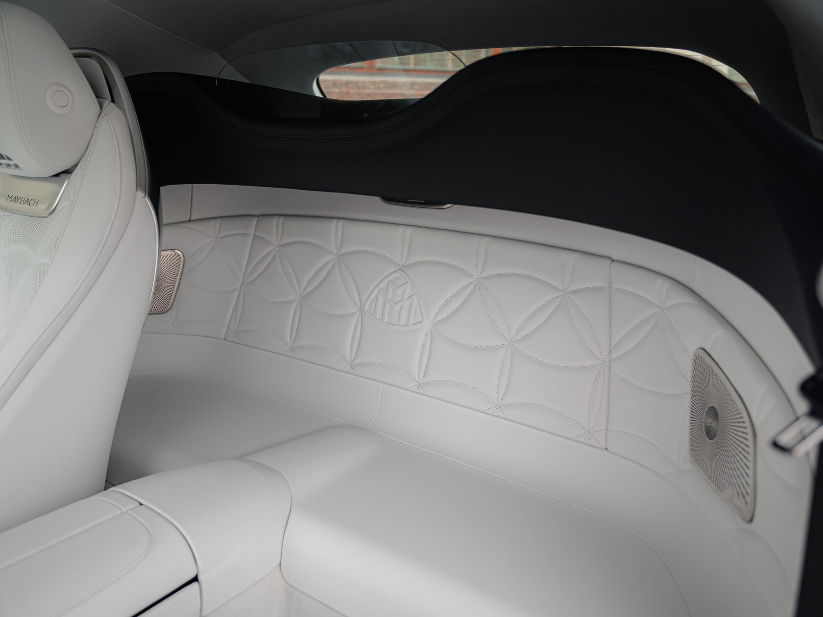 Rolls-Royce Maybach SL 680 2026  <br>Не указано