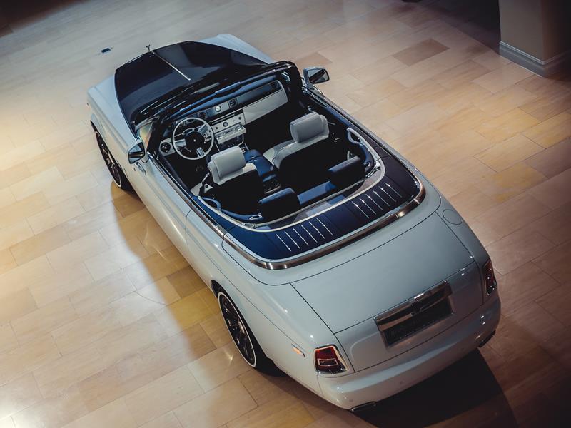 Rolls-Royce Phantom Drophead Coupe 2016 год <br>Arctic White 