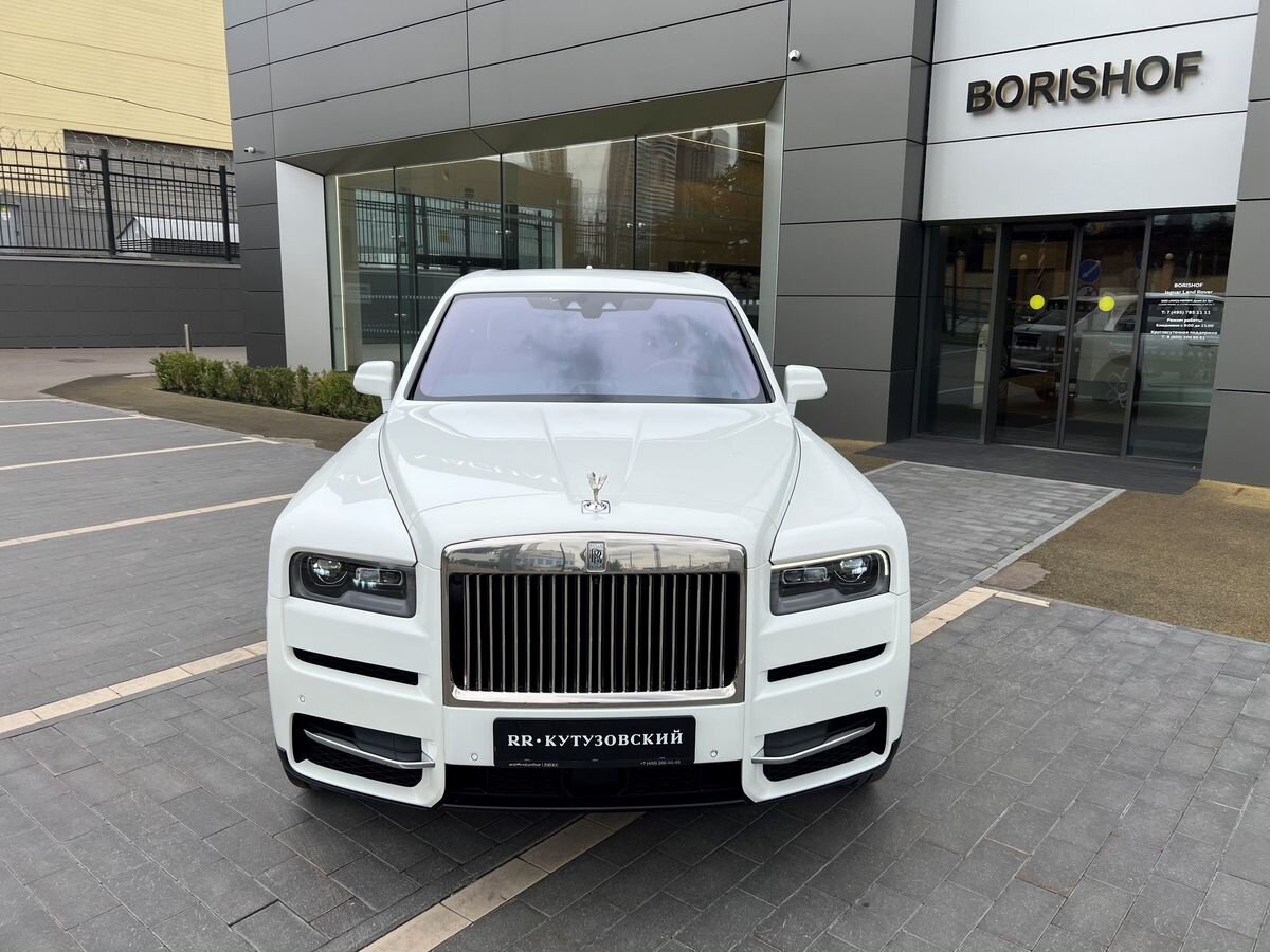 Rolls-Royce Cullinan  <br>Белый