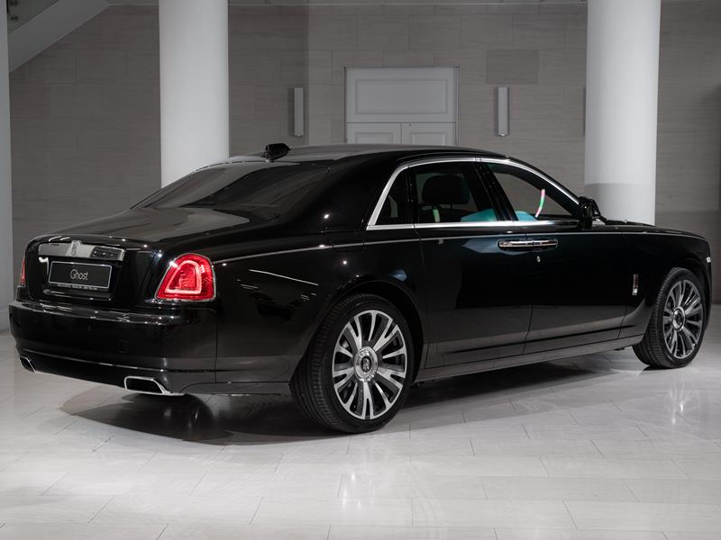 Rolls-Royce Ghost  <br>Diamond Black 