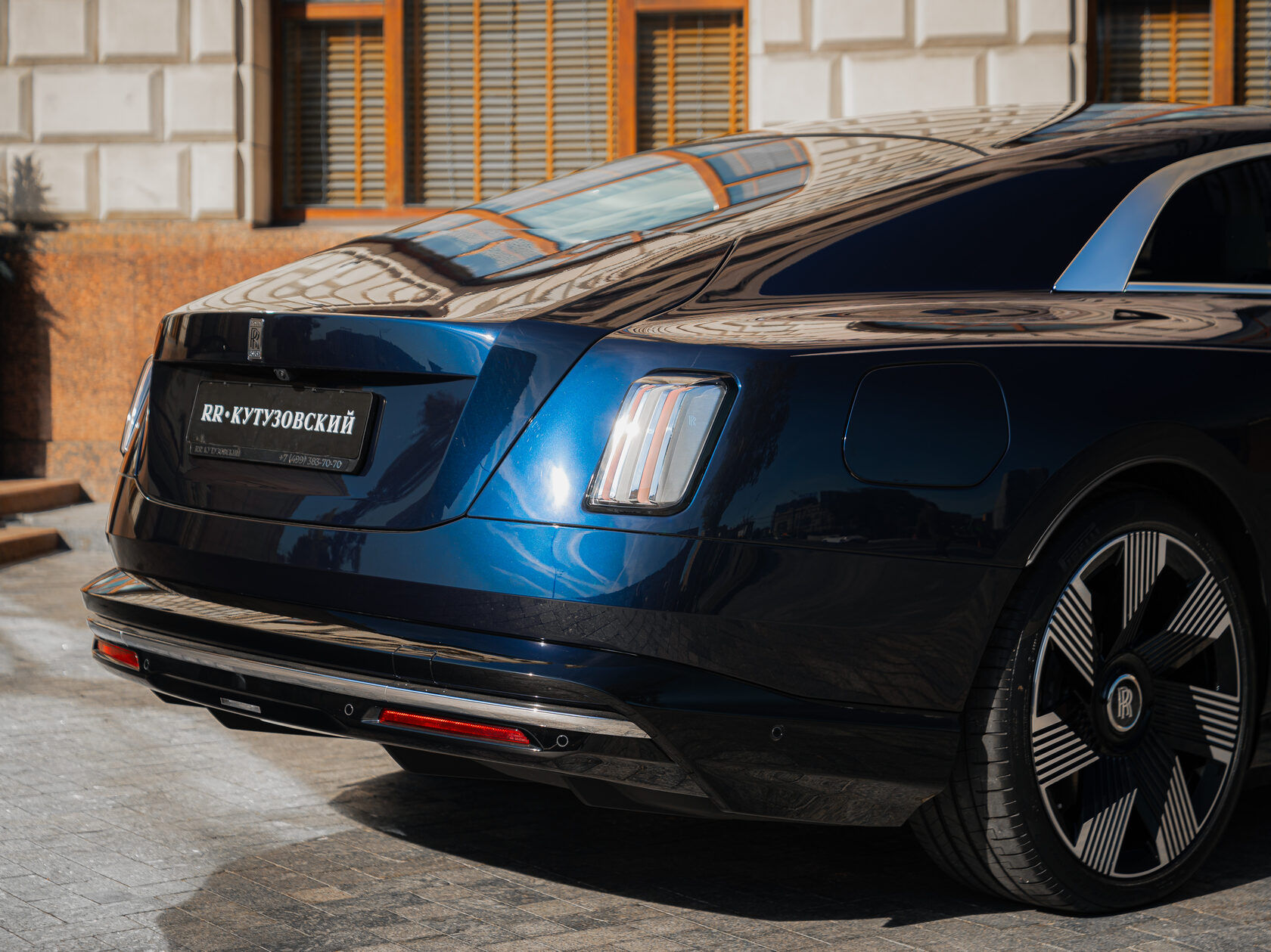 Rolls-Royce Spectre  <br>Midnight Sapphire 