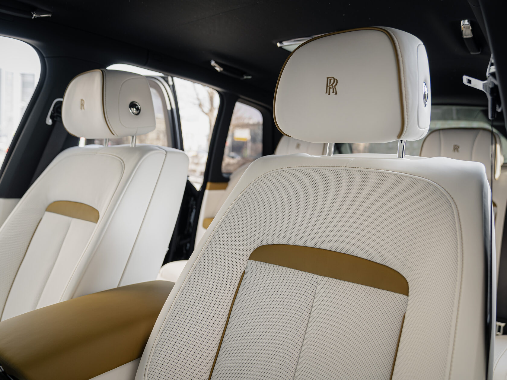 Rolls-Royce Cullinan Black Badge II  <br>Black Diamond