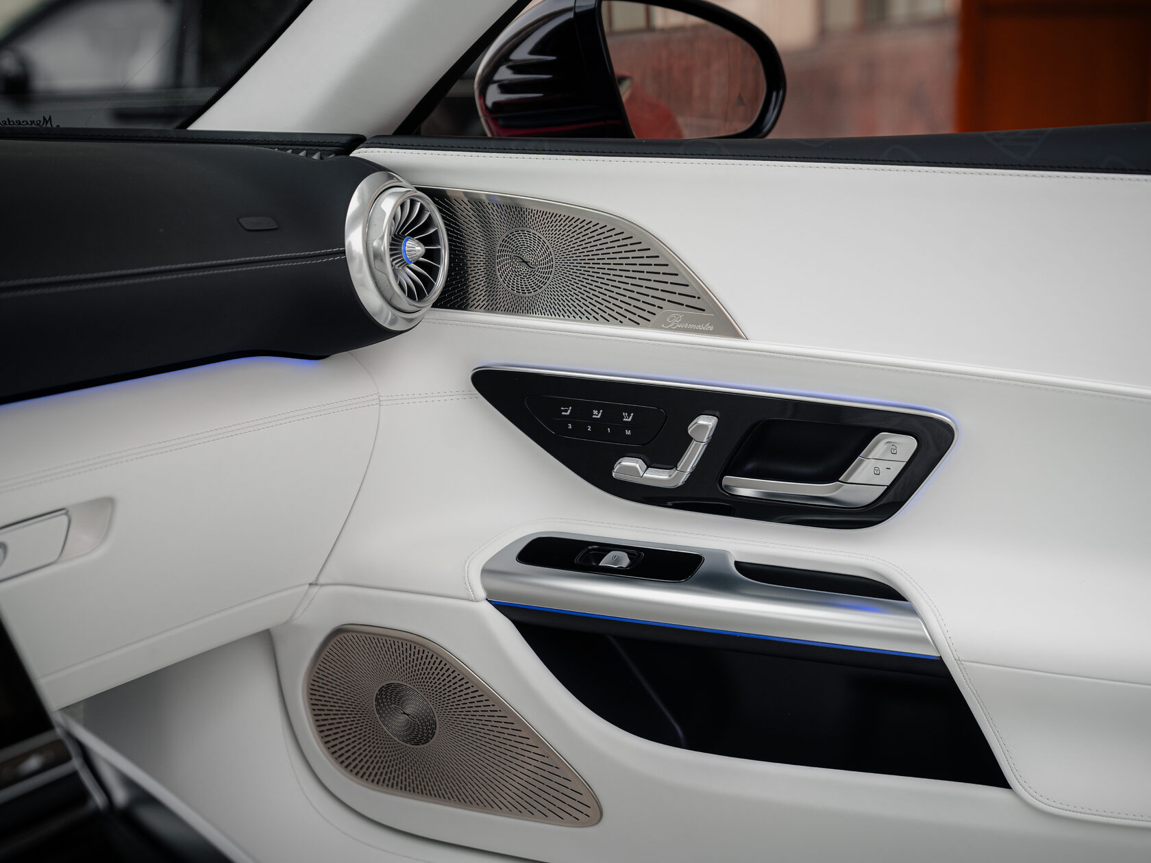 Rolls-Royce Maybach SL 680 2026  <br>Не указано