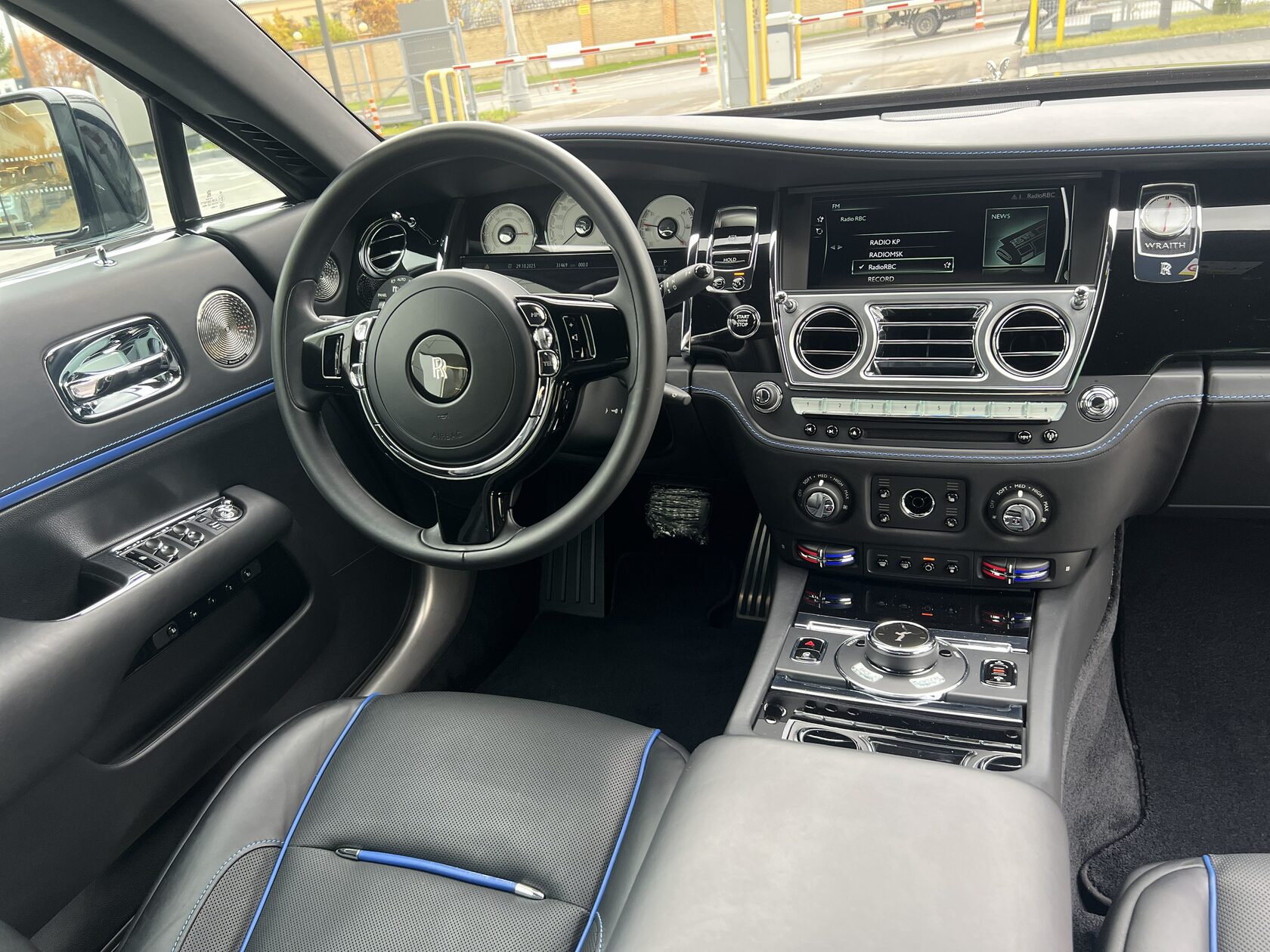 Rolls-Royce Wraith 2019 год <br>Черный