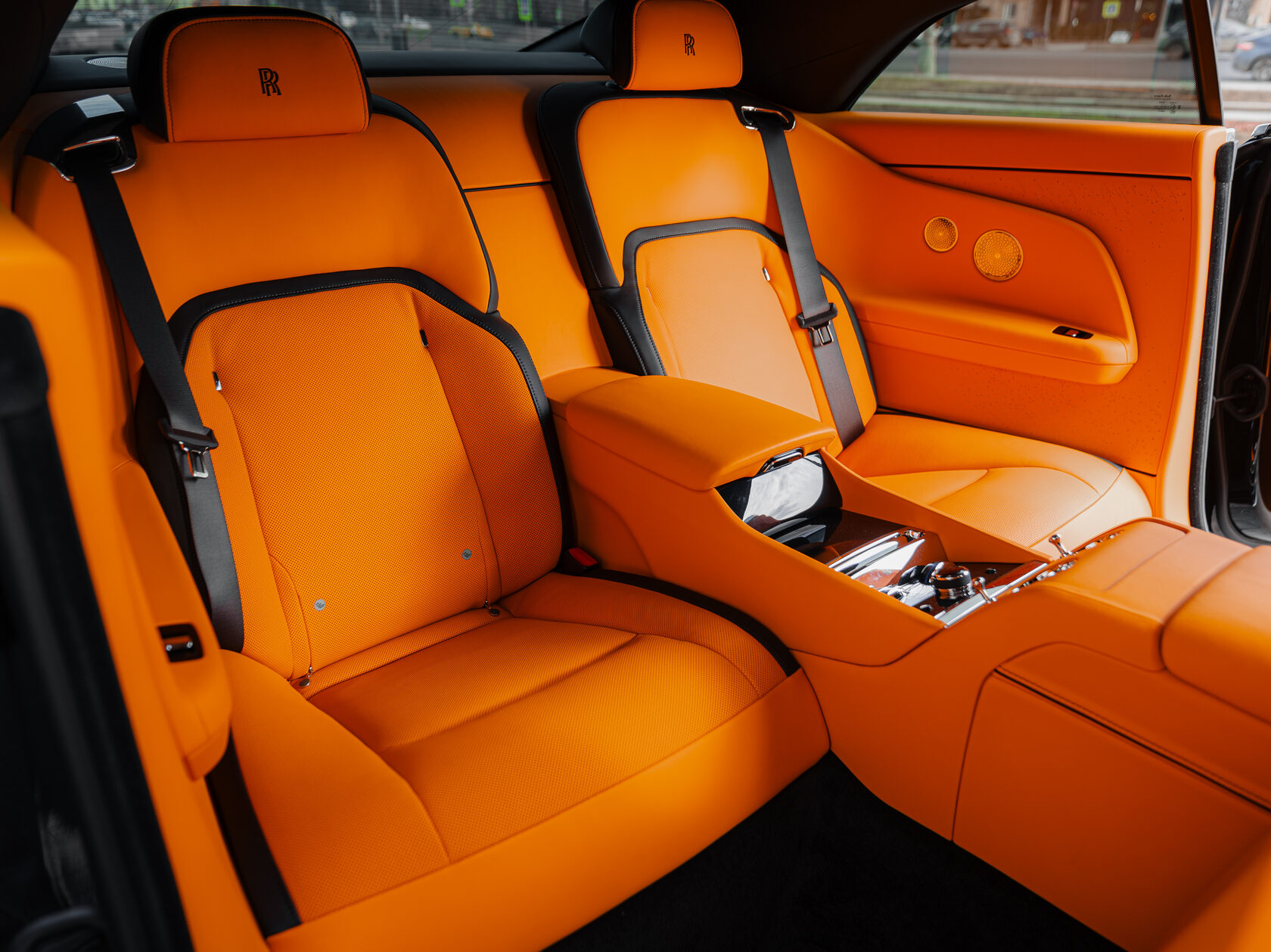 Rolls-Royce Spectre 2024 год <br>Diamond Black / Черный бриллиант