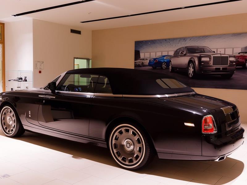 Rolls-Royce Phantom Drophead Coupe 2016 год <br>Diamond Black 