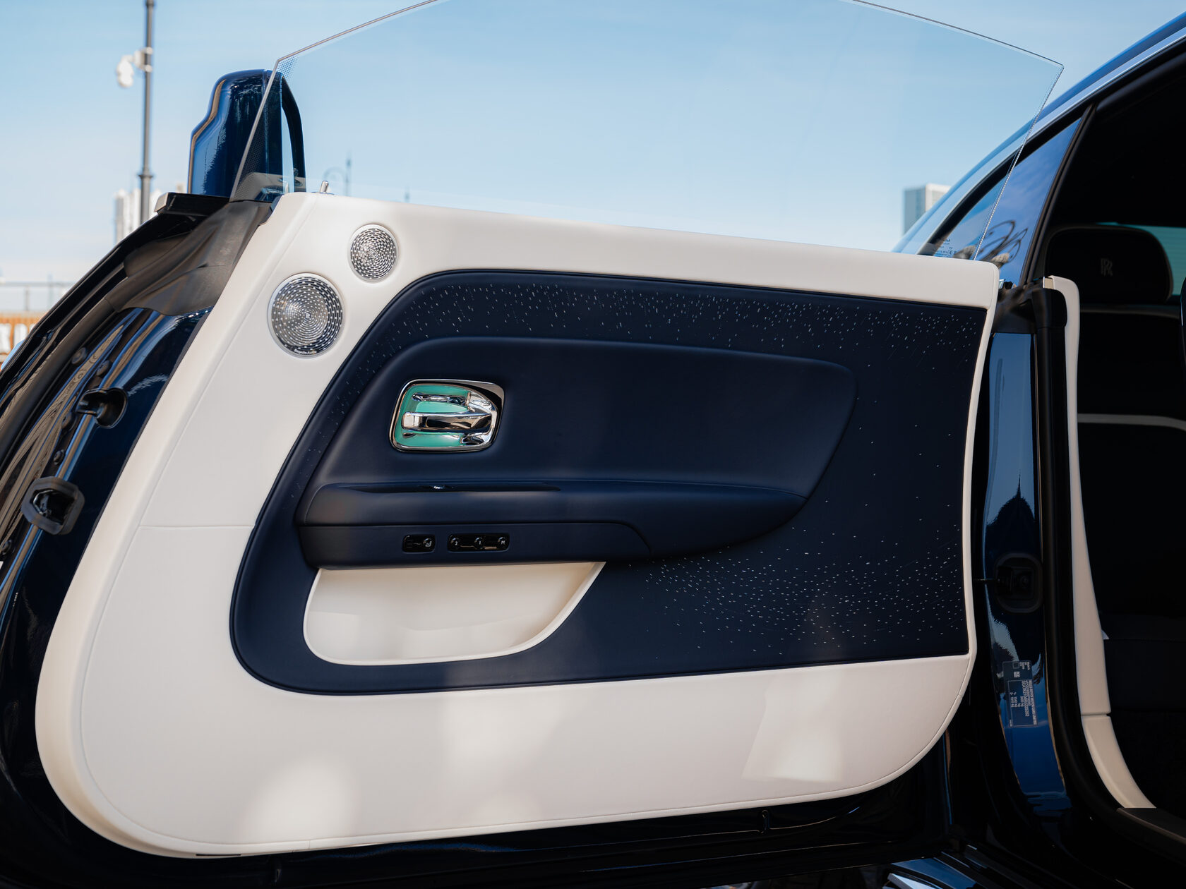 Rolls-Royce Spectre  <br>Midnight Sapphire 