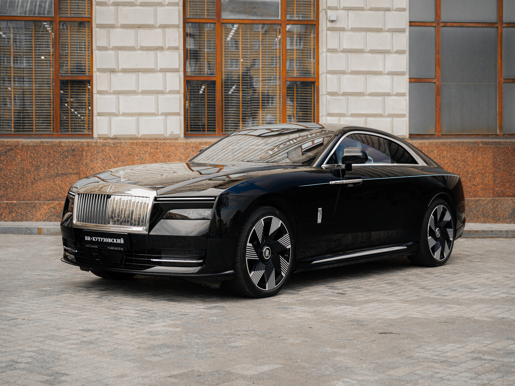 Rolls-Royce Spectre 2023 год <br>Black Diamond/ Черный