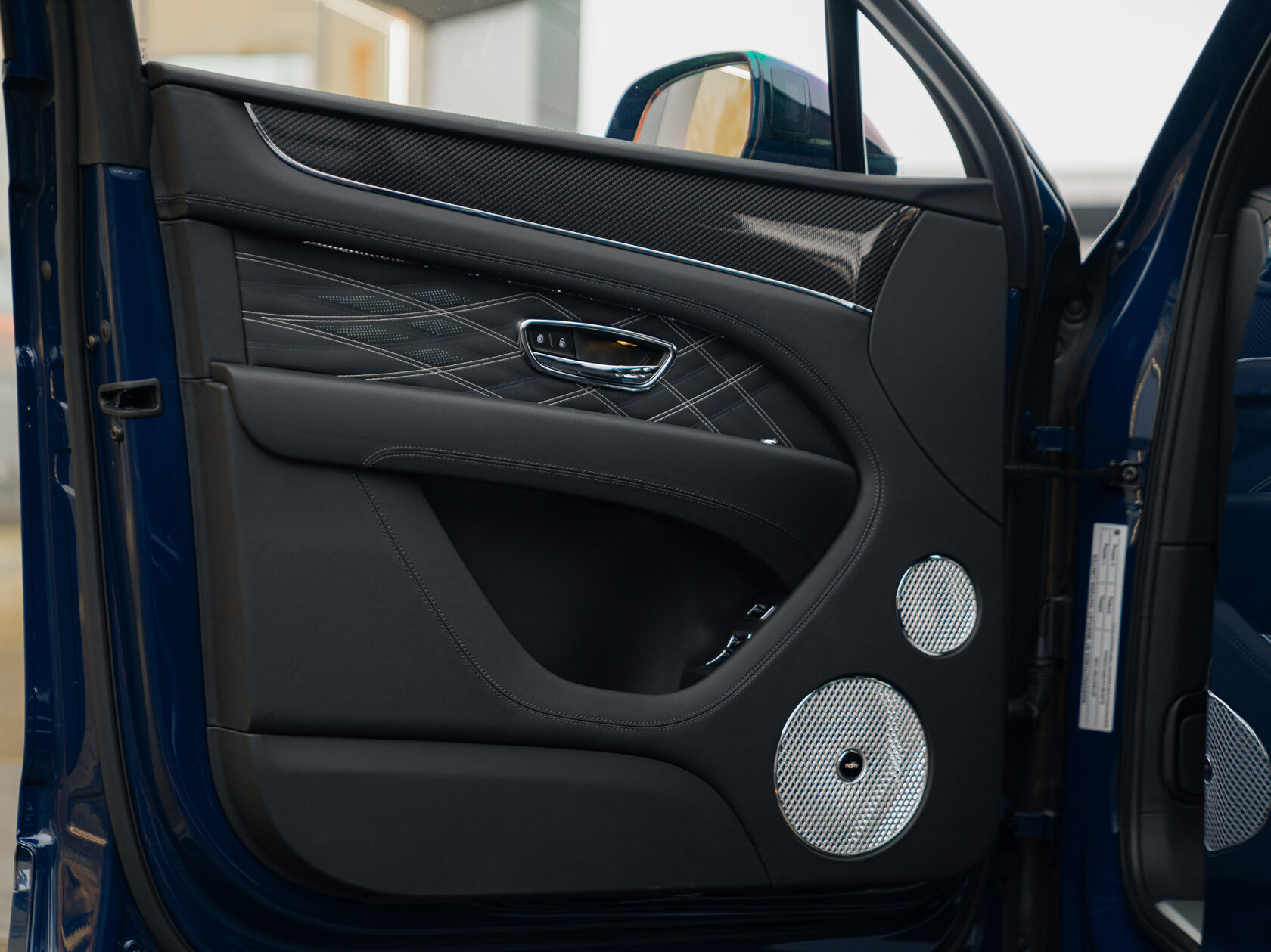 Rolls-Royce Bentayga EWB I Рестайлинг  <br>Синий