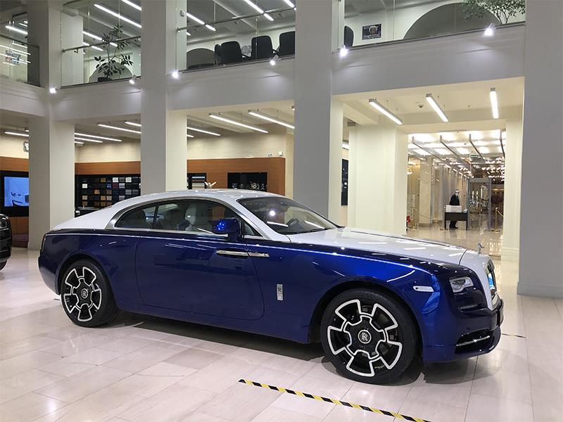 Rolls-Royce Wraith 2017 год <br>Salamanca Blue / Arctic White 