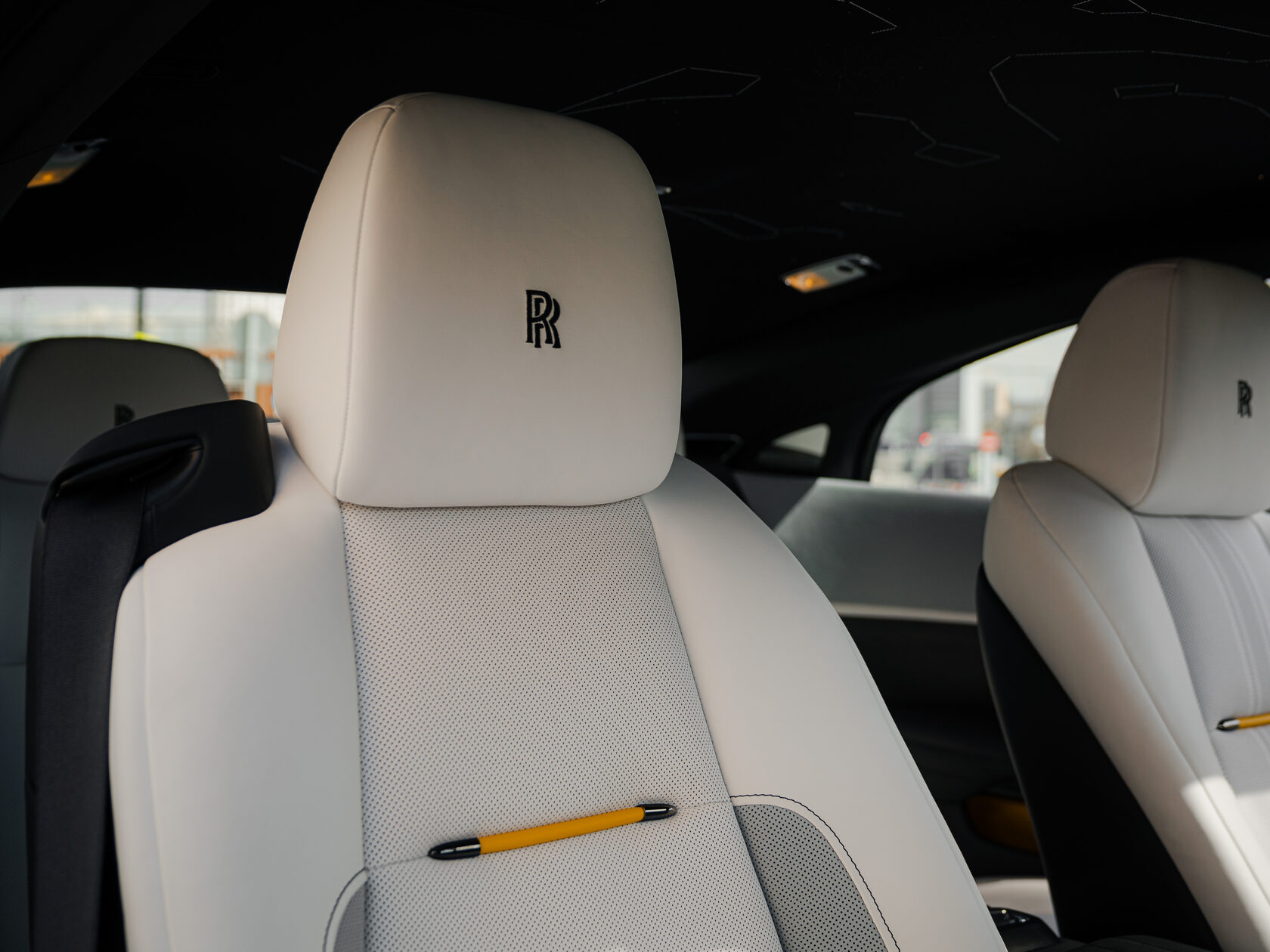Rolls-Royce Wraith Black Badge Landspeed Collection  <br>Черный/ Небесноголубой