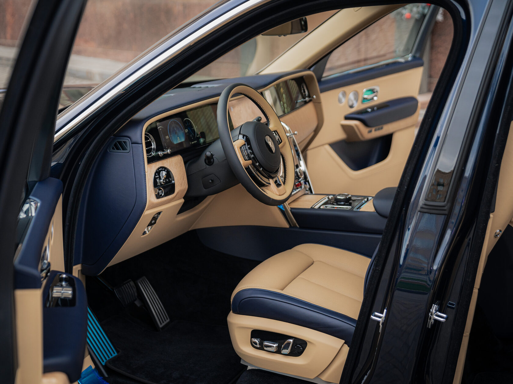 Rolls-Royce II Midnight Sapphire  <br>Midnight Sapphire 