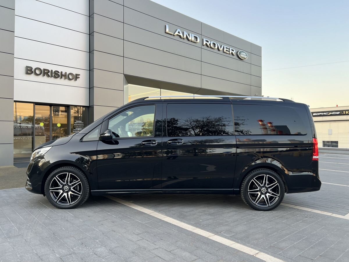 Rolls-Royce V-Класс  <br>Черный