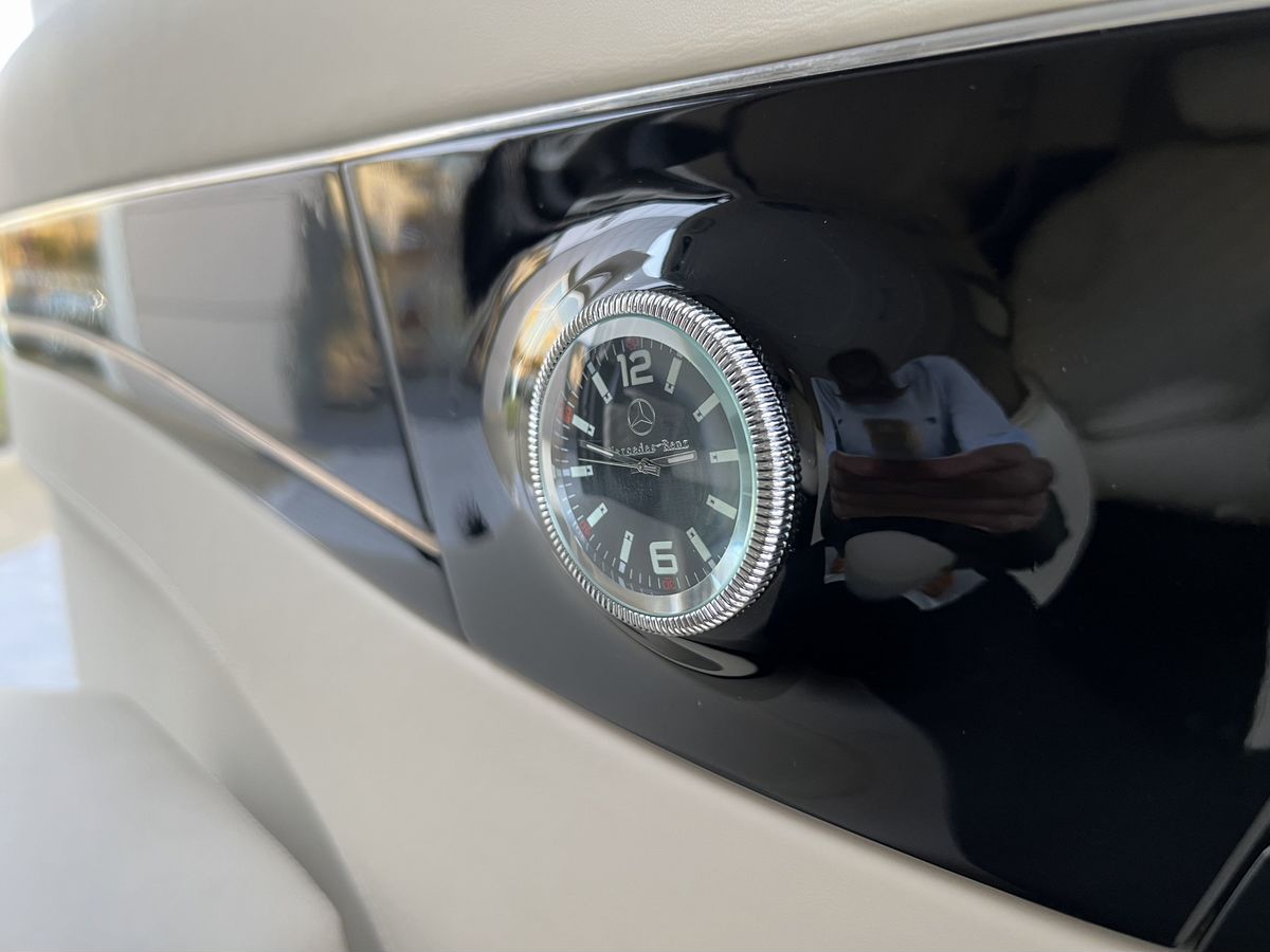 Rolls-Royce V-Класс  <br>Черный