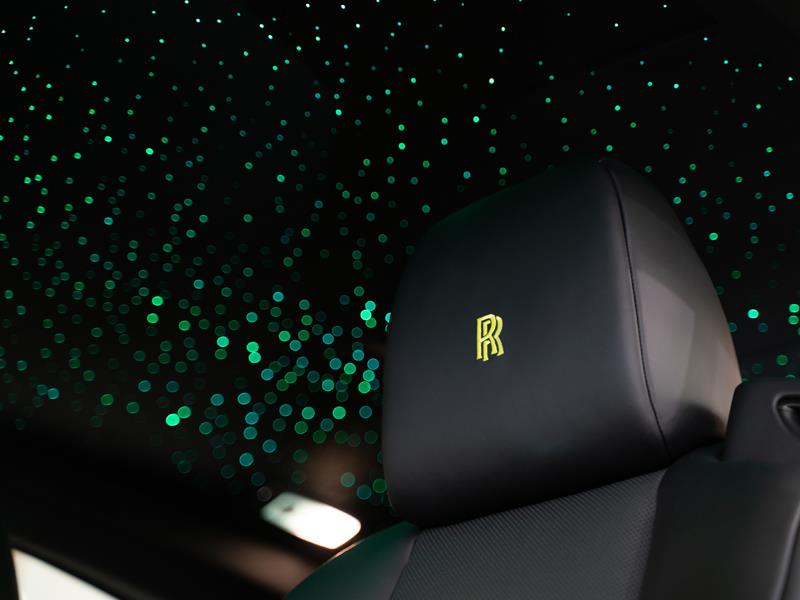 Rolls-Royce Wraith Black Badge - Специальная серия «Black & Bright»  <br>Bespoke Exterior Colour Lime Green 